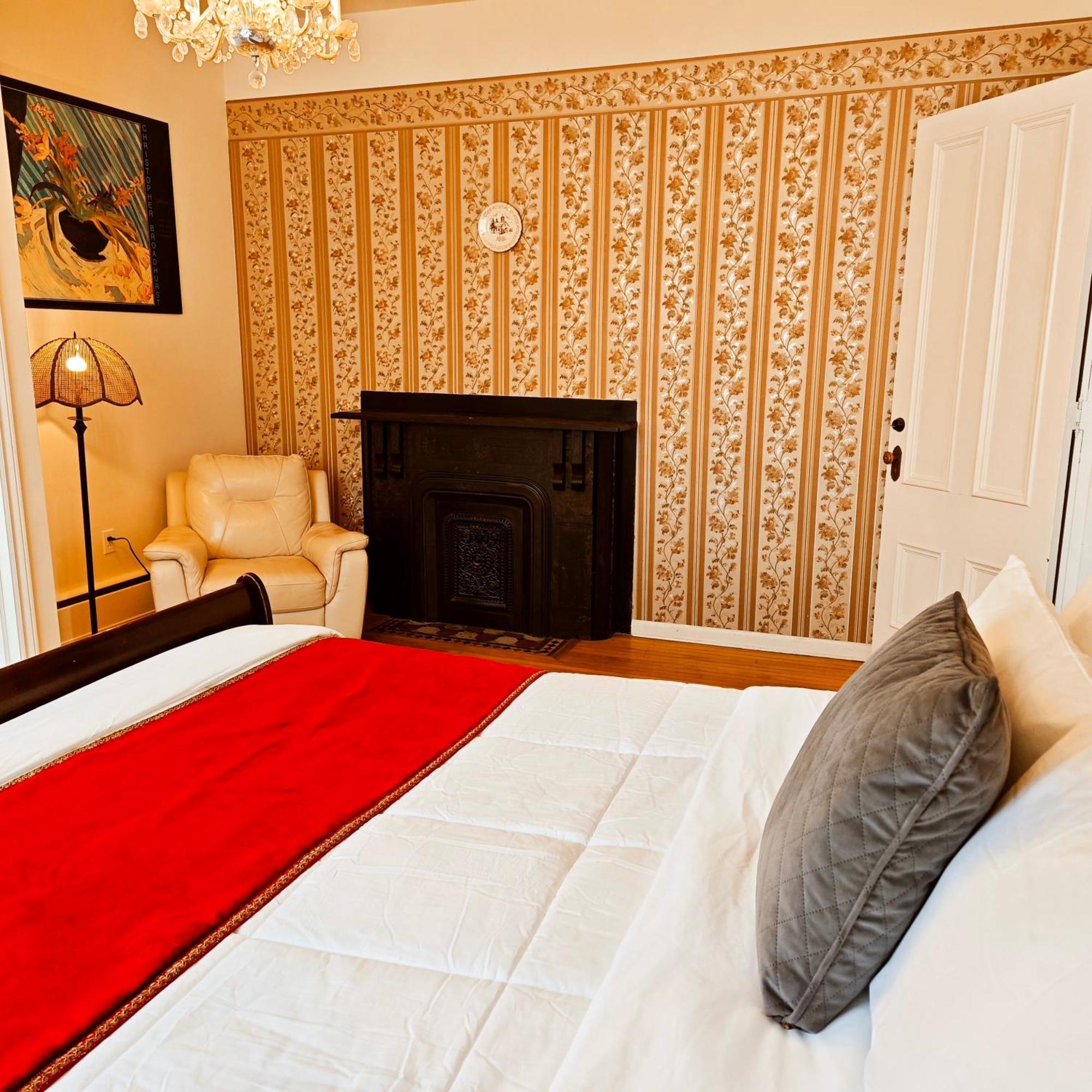 Andy'S Blue House Bed & Breakfast Charlottetown Bagian luar foto
